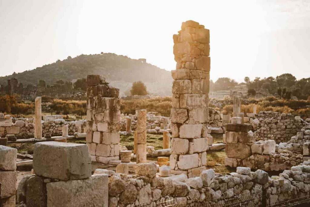 Hampi: Rock Climbing Amidst Ancient Ruins